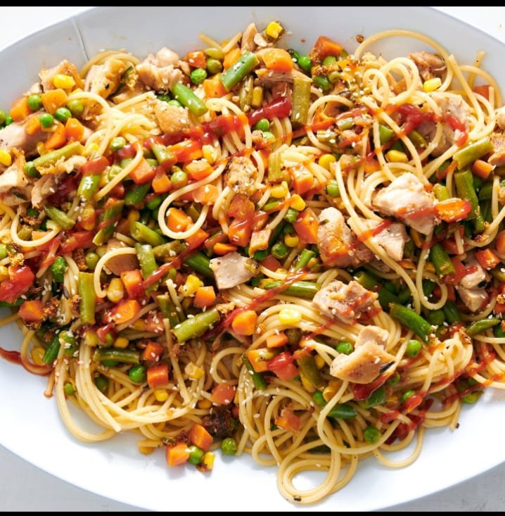 MotoBites Chicken Stir-Fried Spaghetti with Vegetables